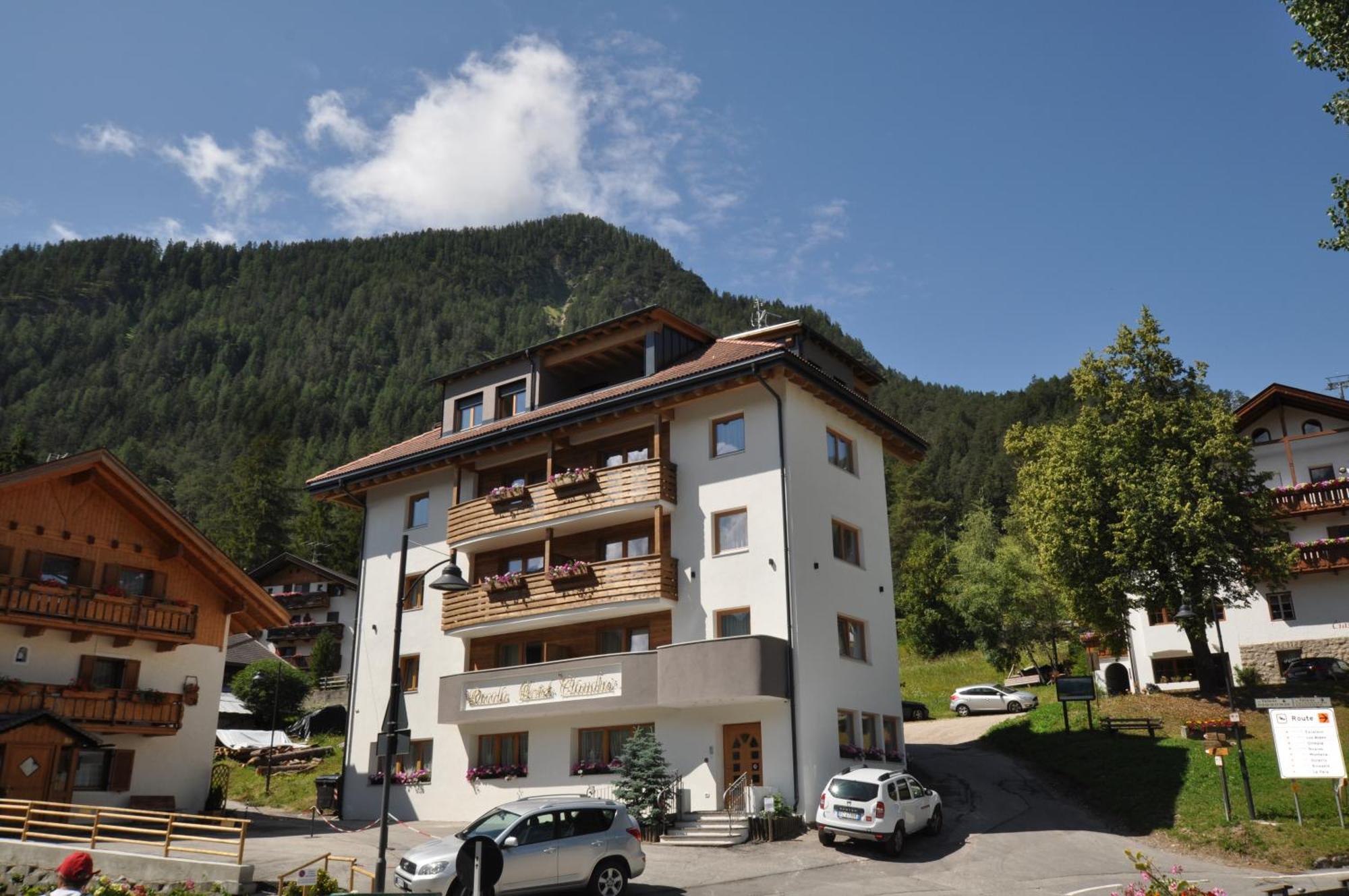 Piccolo Hotel Claudia No Pets San Vigilio Di Marebbe Exterior photo