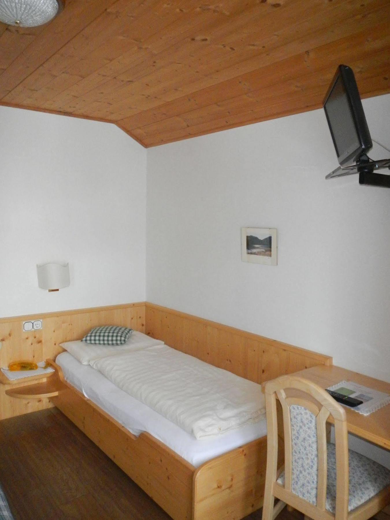 Piccolo Hotel Claudia No Pets San Vigilio Di Marebbe Exterior photo